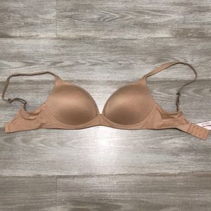 Victoria’s Secret Wireless Bra 32DD